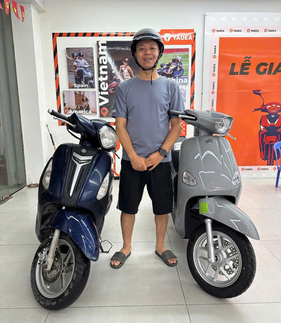 Khách hàng tham gia chương trình thu xăng đổi điện tại YADEA Việt Thanh